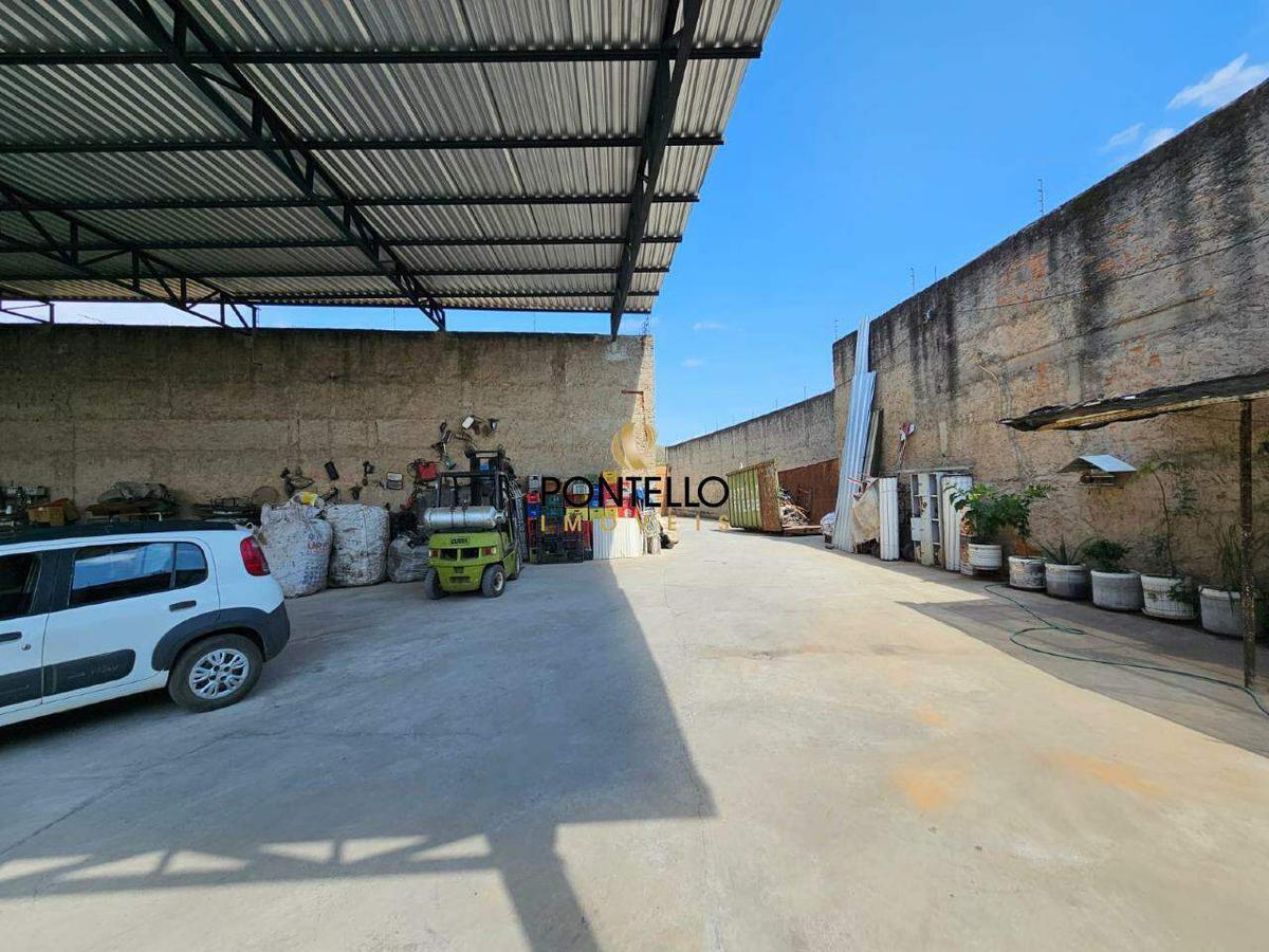 Galpão, São Francisco de Assis, 0 Quarto, 30 Vagas