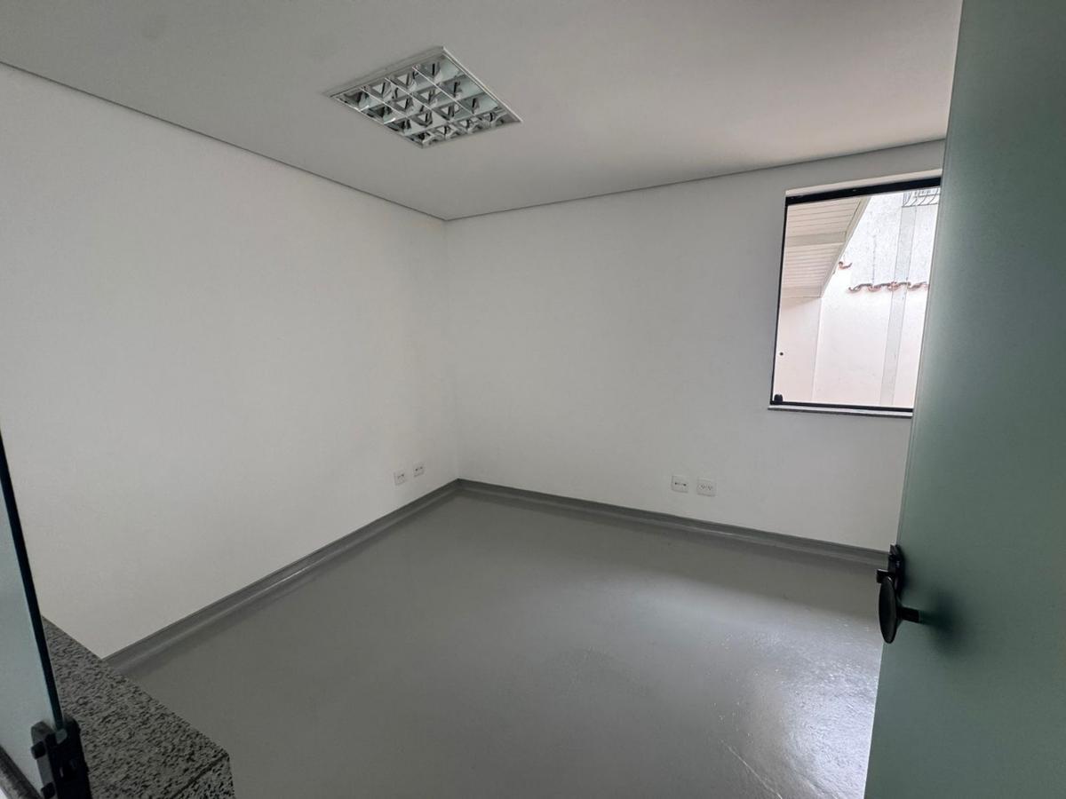 Casa Comercial, Floresta, 20 Quartos, 2 Vagas