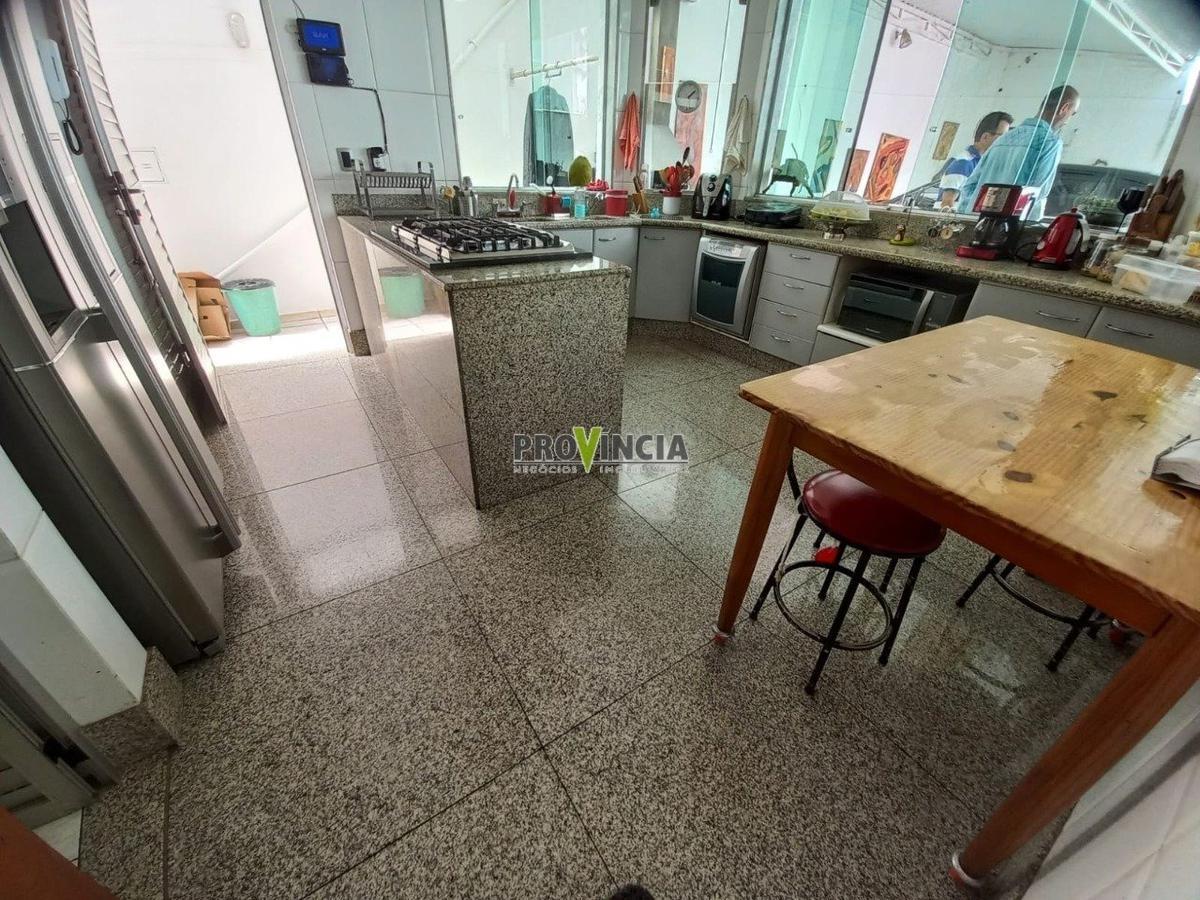 Casa, Mangabeiras, 4 Quartos, 12 Vagas, 2 Suítes