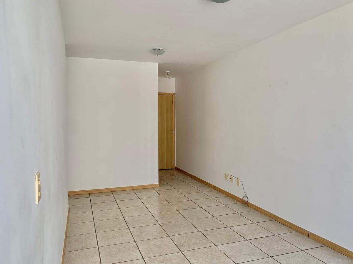 Apartamento, Estoril, 3 Quartos, 2 Vagas, 1 Suíte