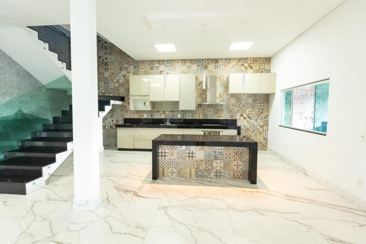 Casa, Icaivera, 4 Quartos, 2 Vagas, 1 Suíte