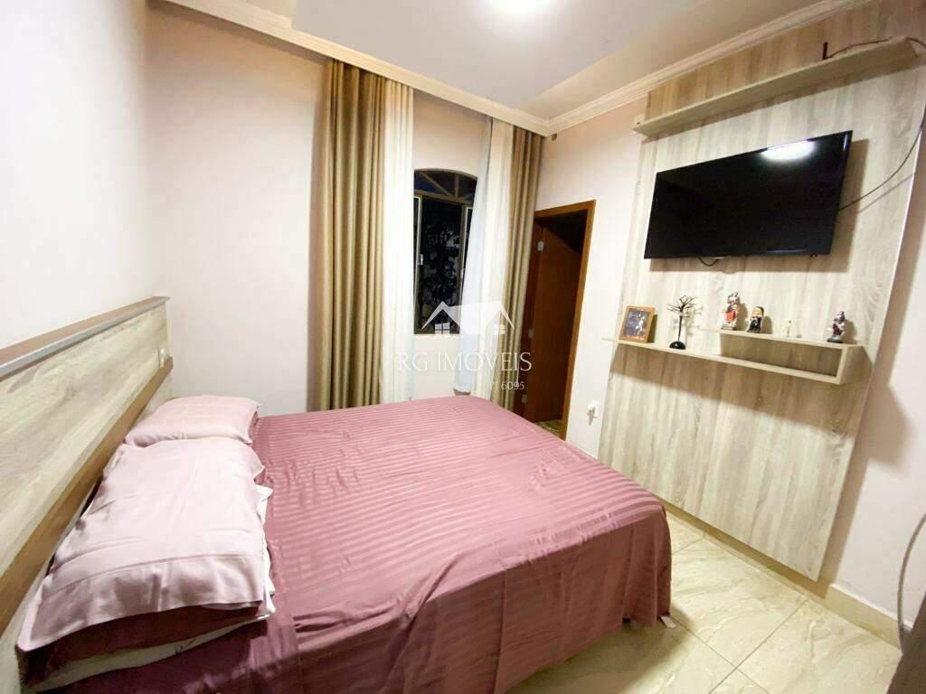 Casa, Milionários, 3 Quartos, 5 Vagas, 1 Suíte