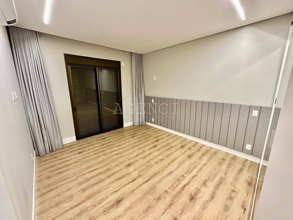 Casa, Alphaville - Lagoa dos Ingleses, 4 Quartos, 0 Vaga, 4 Suítes