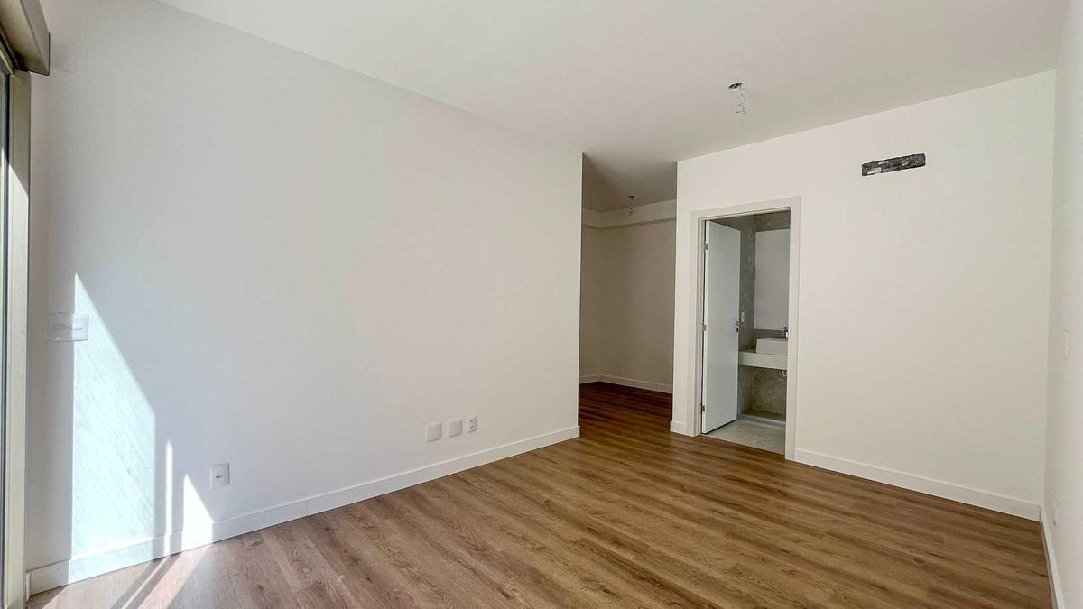 Apartamento, Cruzeiro, 4 Quartos, 4 Vagas, 2 Suítes