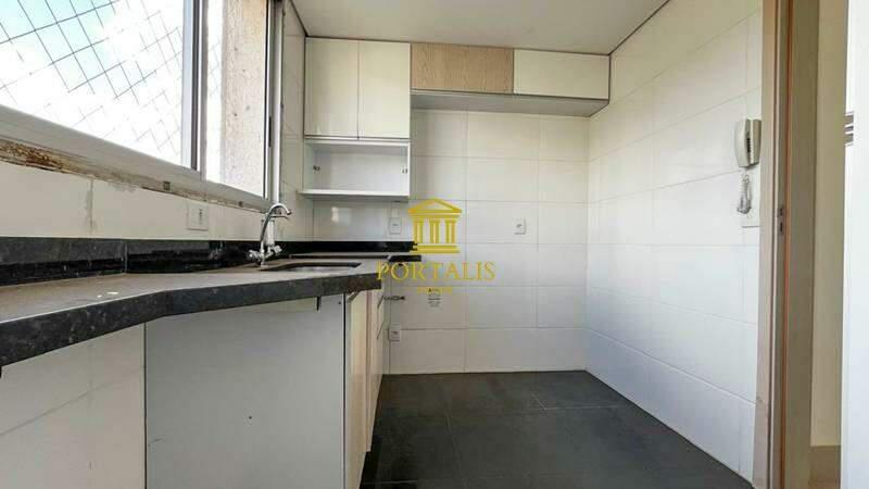 Cobertura, Serra, 2 Quartos, 3 Vagas, 1 Suíte