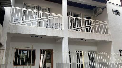 Casa, Cidade Nobre, 3 Quartos, 10 Vagas, 1 Suíte