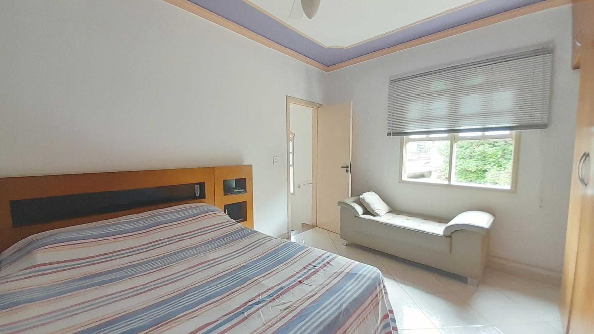 Casa, Santa Maria, 3 Quartos, 4 Vagas, 2 Suítes