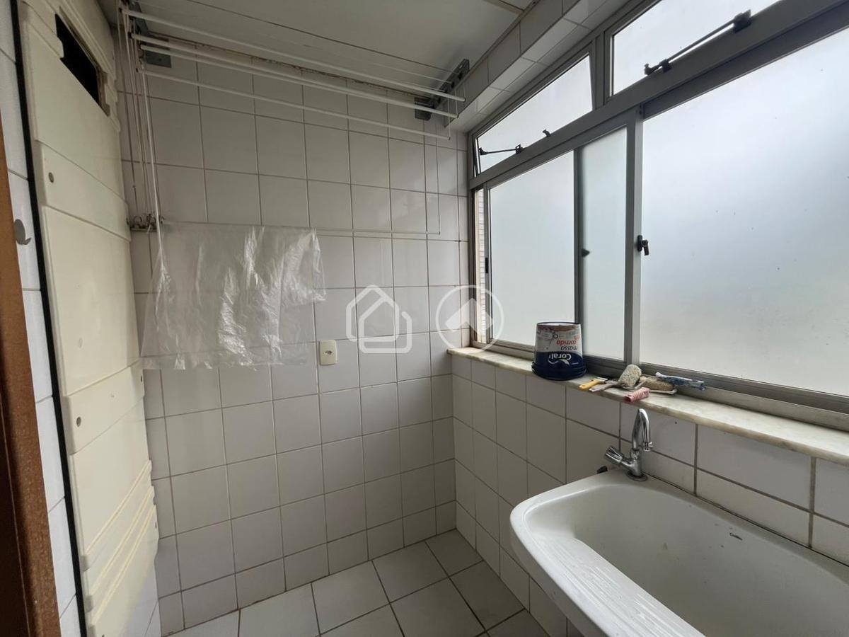 Apartamento, Estoril, 3 Quartos, 2 Vagas, 1 Suíte