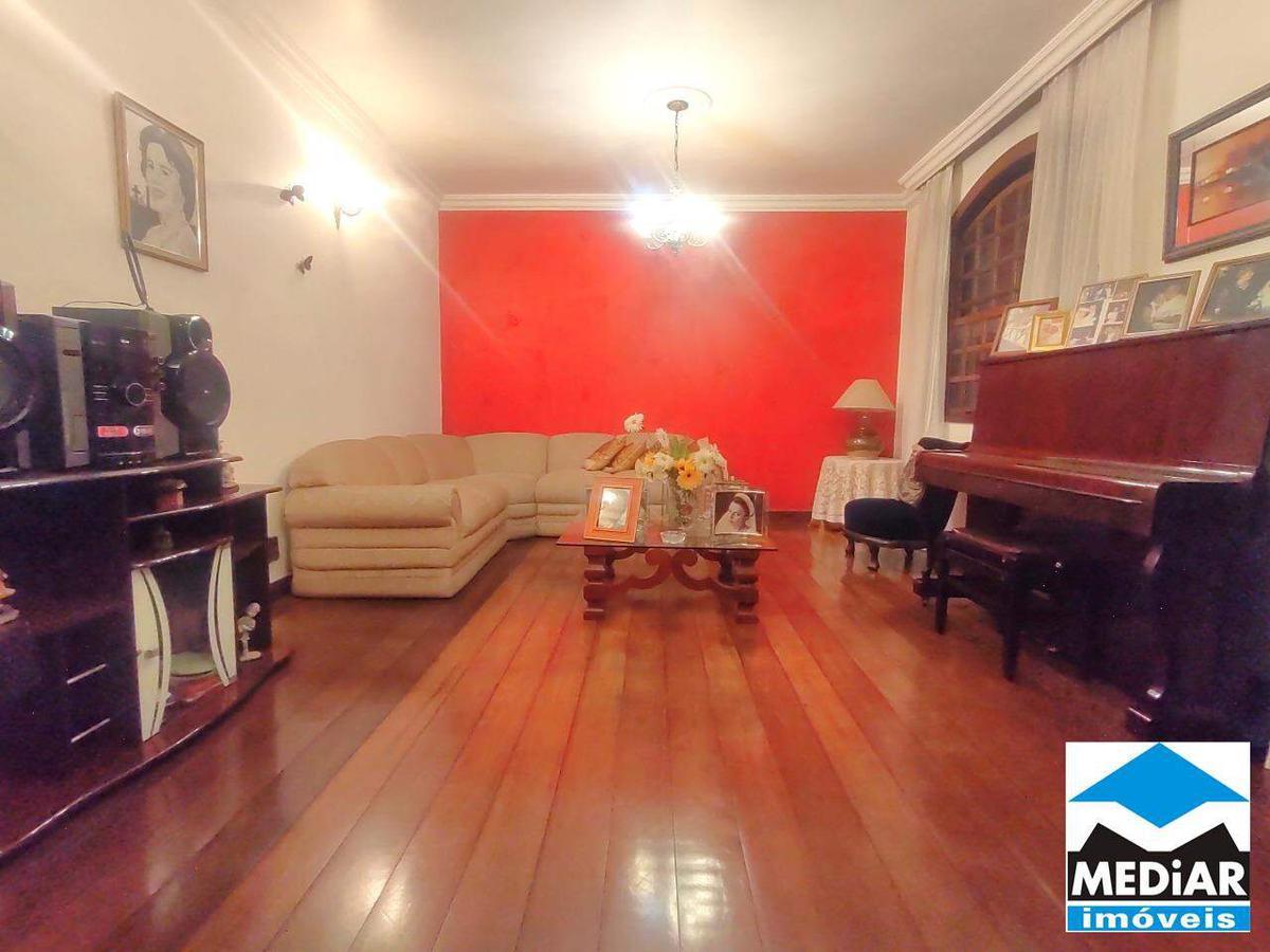 Casa, Colégio Batista, 6 Quartos, 4 Vagas, 1 Suíte