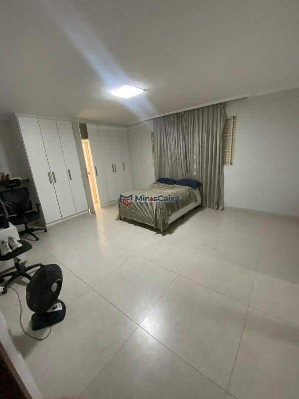 Casa, Santa Maria, 4 Quartos, 3 Vagas, 3 Suítes