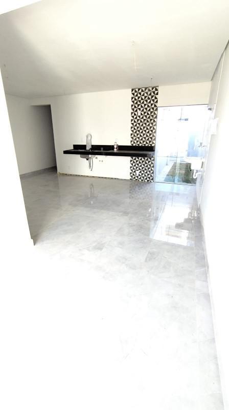 Casa, Alto das Flores, 2 Quartos, 2 Vagas, 1 Suíte