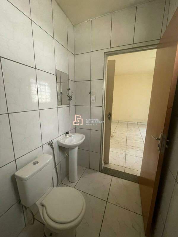 Casa Comercial, Jardim Industrial, 3 Quartos, 5 Vagas, 1 Suíte