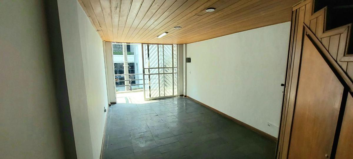 Andar, Savassi, 0 Quarto, 0 Vaga