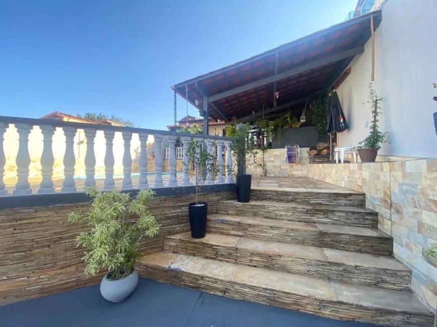 Casa, Jardim Leblon, 2 Quartos, 5 Vagas, 1 Suíte