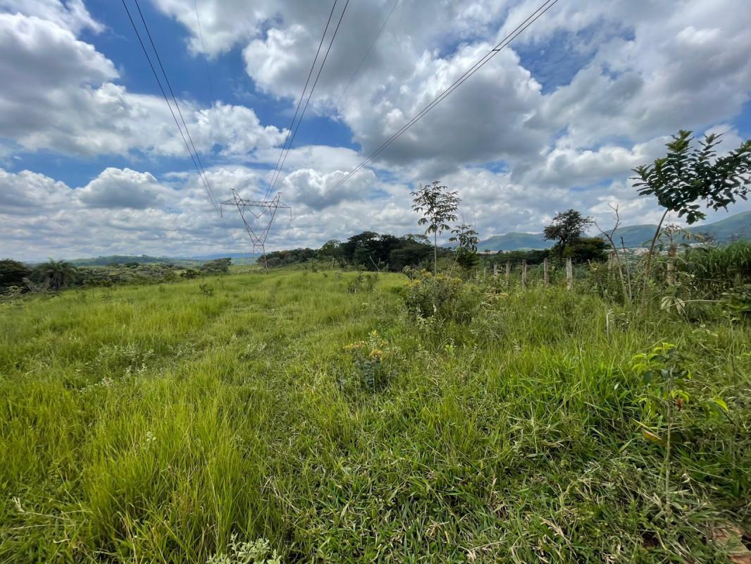 Fazenda, Centro, 8 Quartos, 0 Vaga