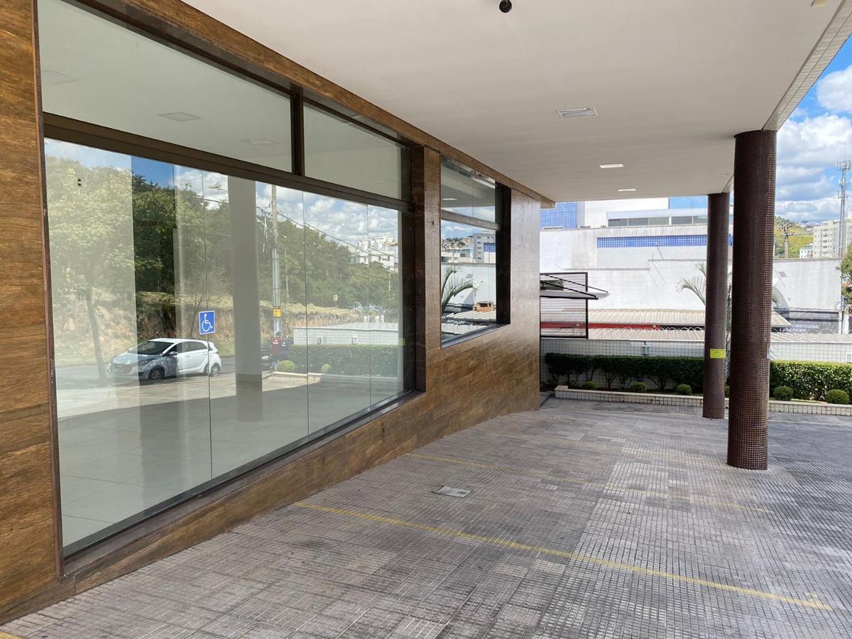 Prédio, Castelo, 0 Quarto, 3 Vagas