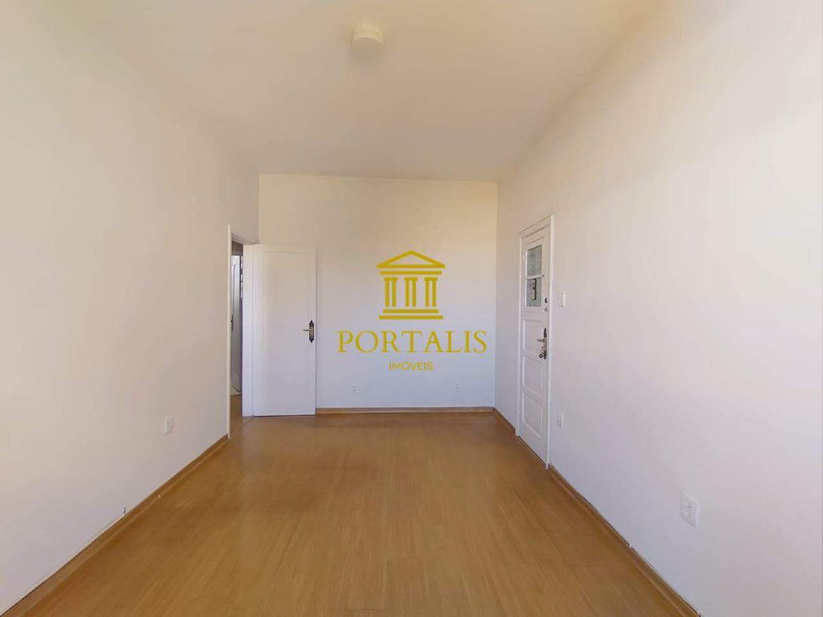 Apartamento, Floresta, 2 Quartos, 0 Vaga, 1 Suíte