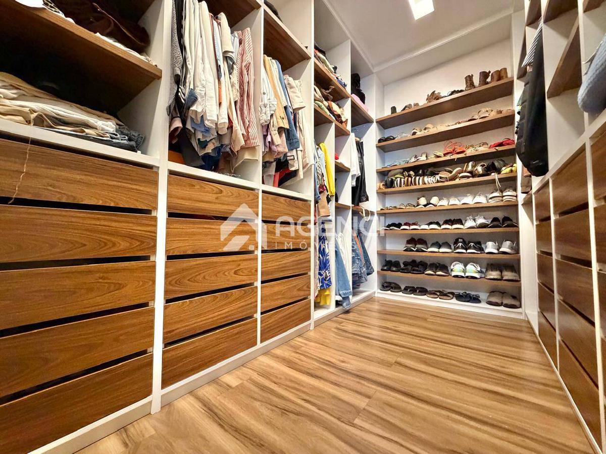 Casa, Portal do Sol, 4 Quartos, 0 Vaga, 4 Suítes