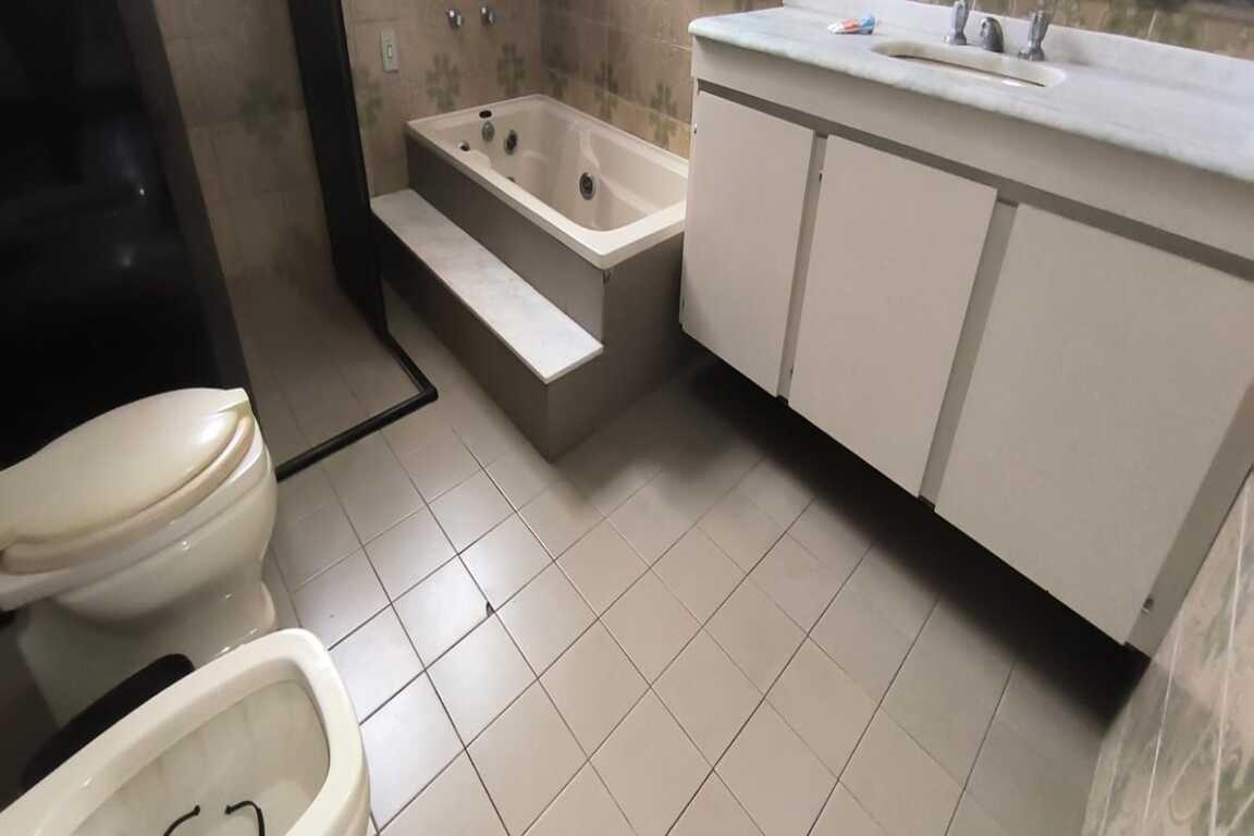 Casa, Santa Lúcia, 6 Quartos, 3 Vagas, 1 Suíte