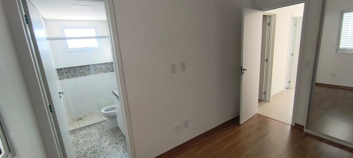 Apartamento, Esplanada, 2 Quartos, 1 Vaga, 1 Suíte
