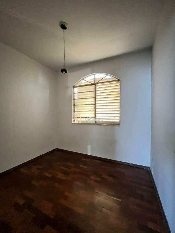 Casa, Santa Branca, 2 Quartos, 1 Vaga