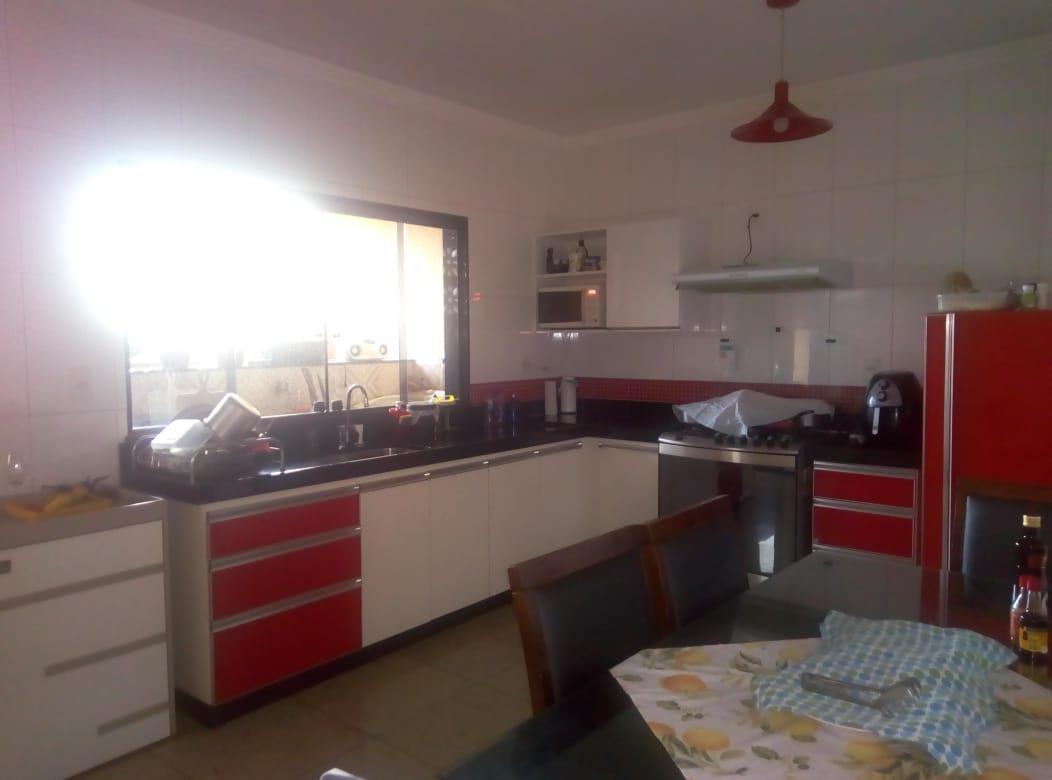 Casa, Cândida Ferreira, 3 Quartos, 6 Vagas, 2 Suítes