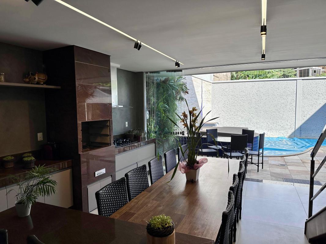 Casa, Santa Lúcia, 3 Quartos, 4 Vagas, 1 Suíte