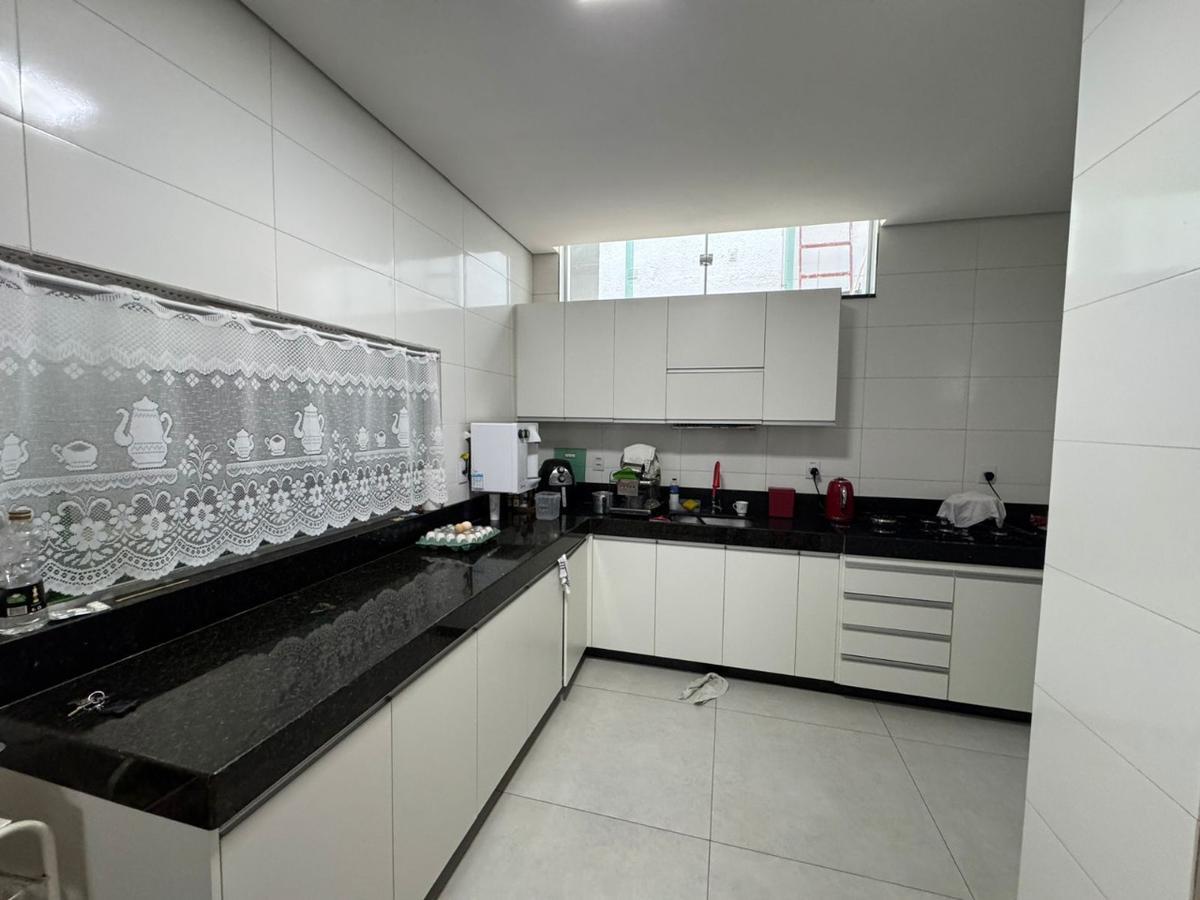 Casa, Floresta, 5 Quartos, 2 Vagas, 2 Suítes