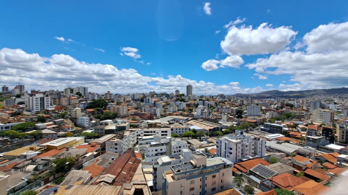 Apartamento, Floresta, 3 Quartos, 1 Vaga, 1 Suíte