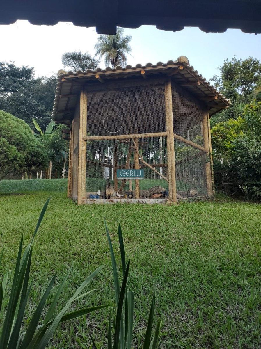 Rural, Bandeirinhas, 5 Quartos, 10 Vagas, 1 Suíte