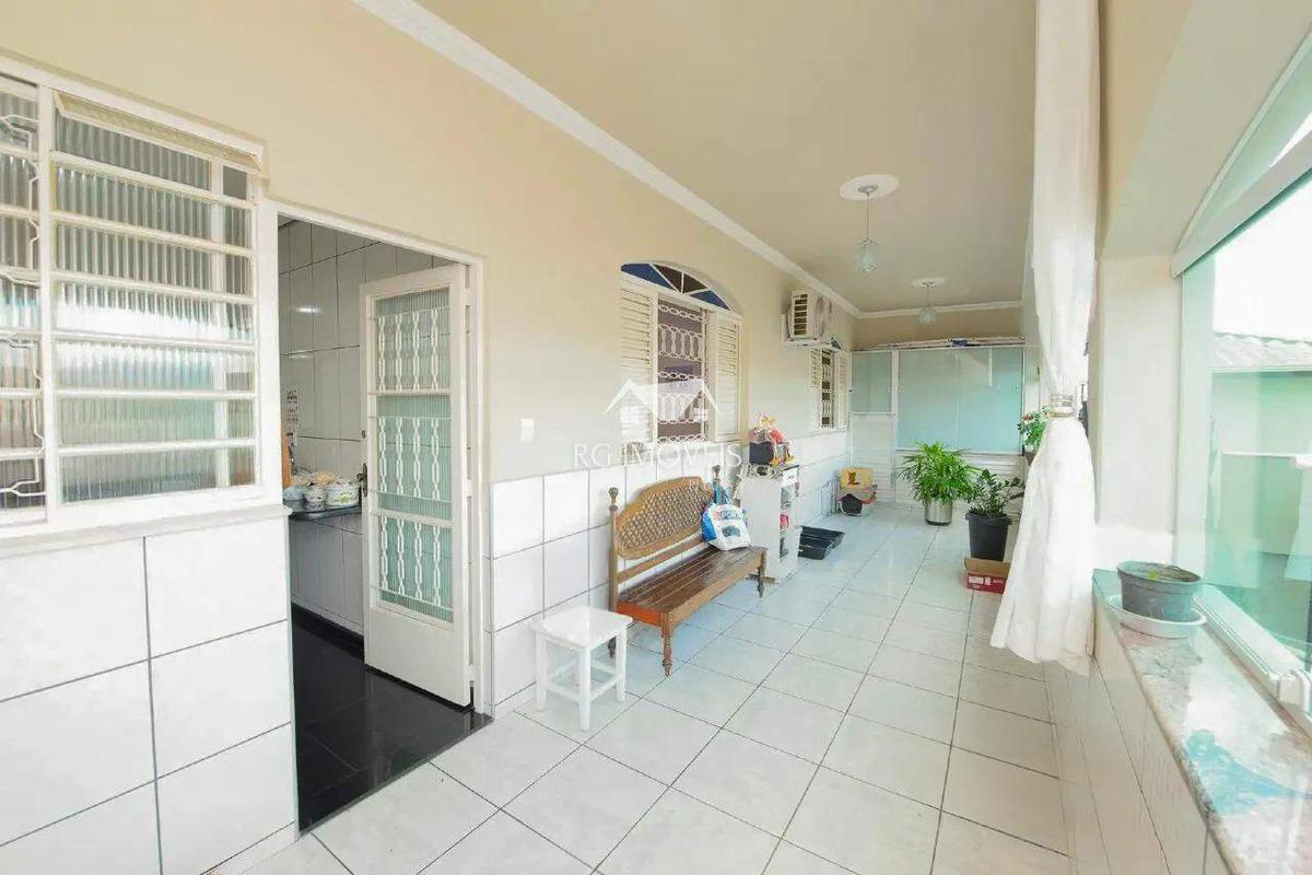 Casa, Tirol, 3 Quartos, 4 Vagas, 1 Suíte