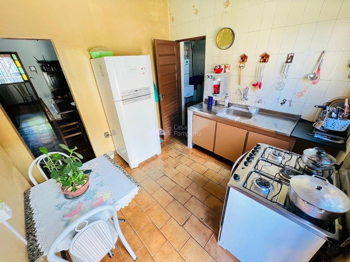 Casa, Santa Mônica, 4 Quartos, 2 Vagas, 1 Suíte