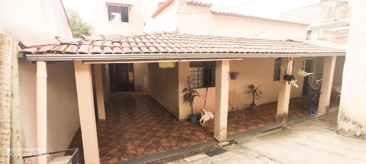 Casa, Santa Terezinha, 6 Quartos, 3 Vagas, 1 Suíte