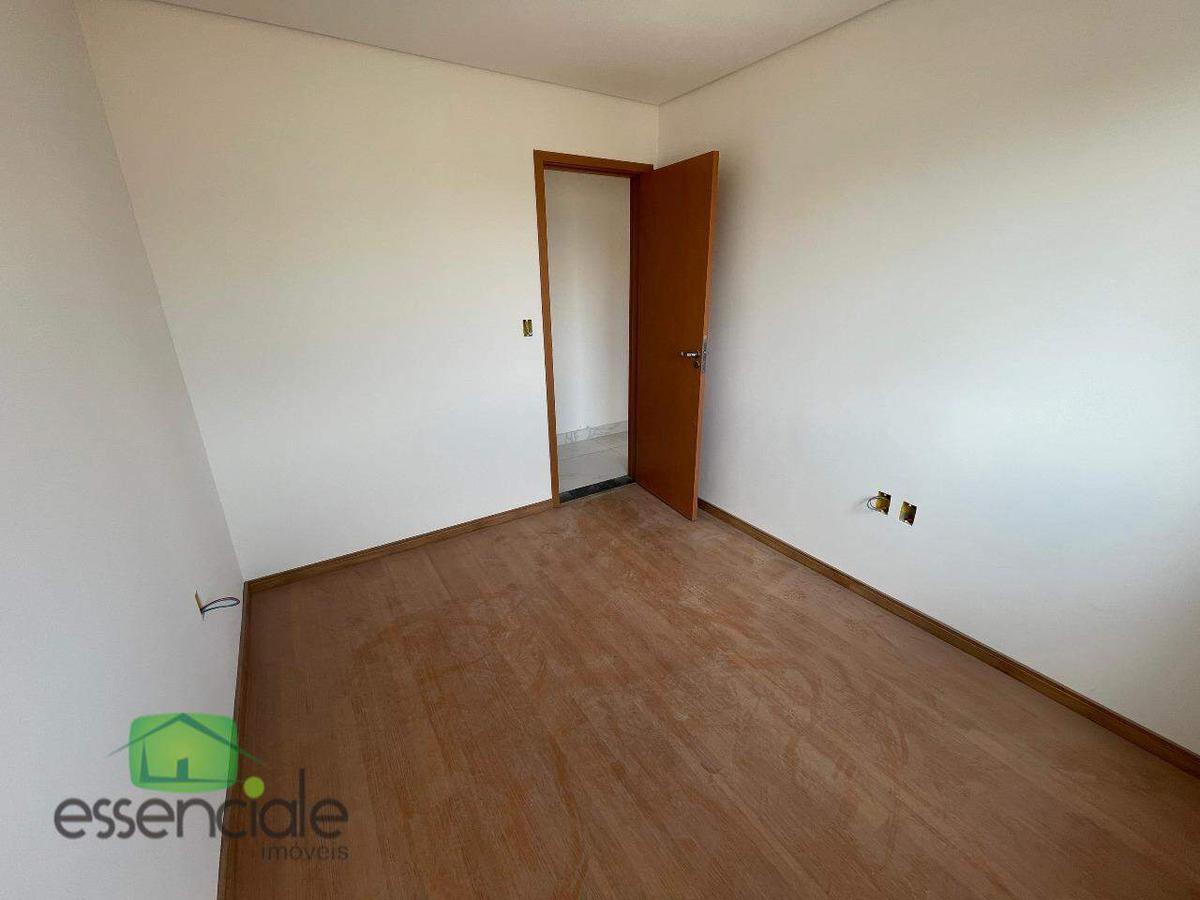 Cobertura, Santa Cruz Industrial, 3 Quartos, 2 Vagas, 1 Suíte