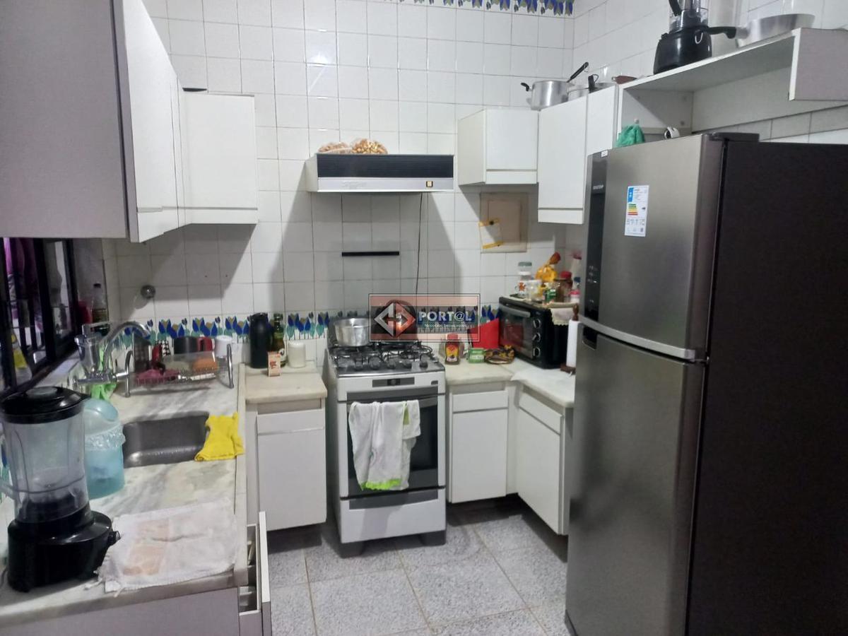 Casa, Itapoã, 4 Quartos, 2 Vagas, 1 Suíte