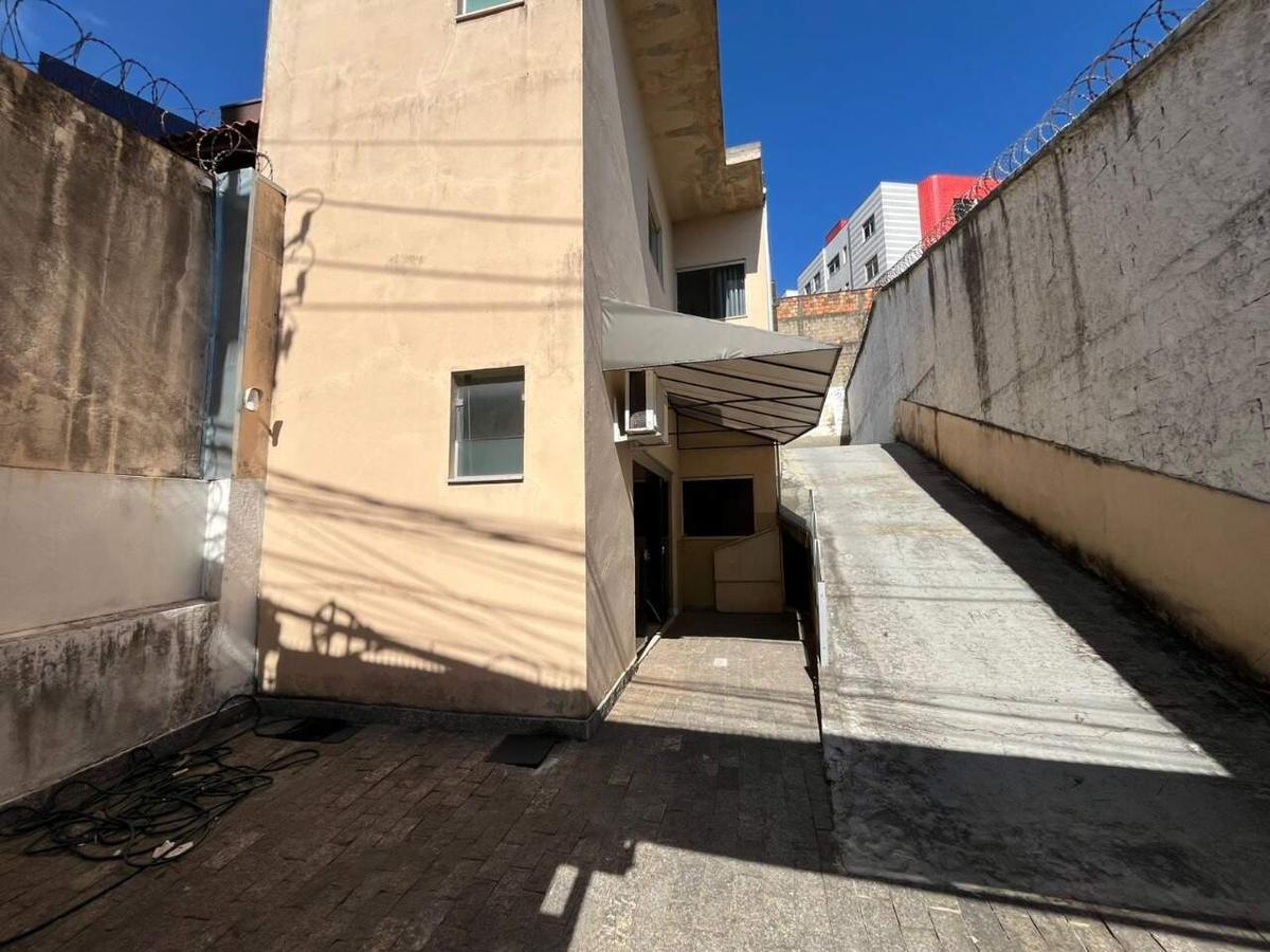 Casa, Estoril, 1 Quarto, 15 Vagas, 1 Suíte