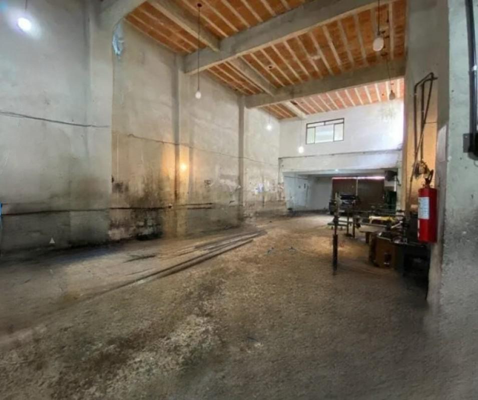 Galpão, Betânia, 0 Quarto, 2 Vagas