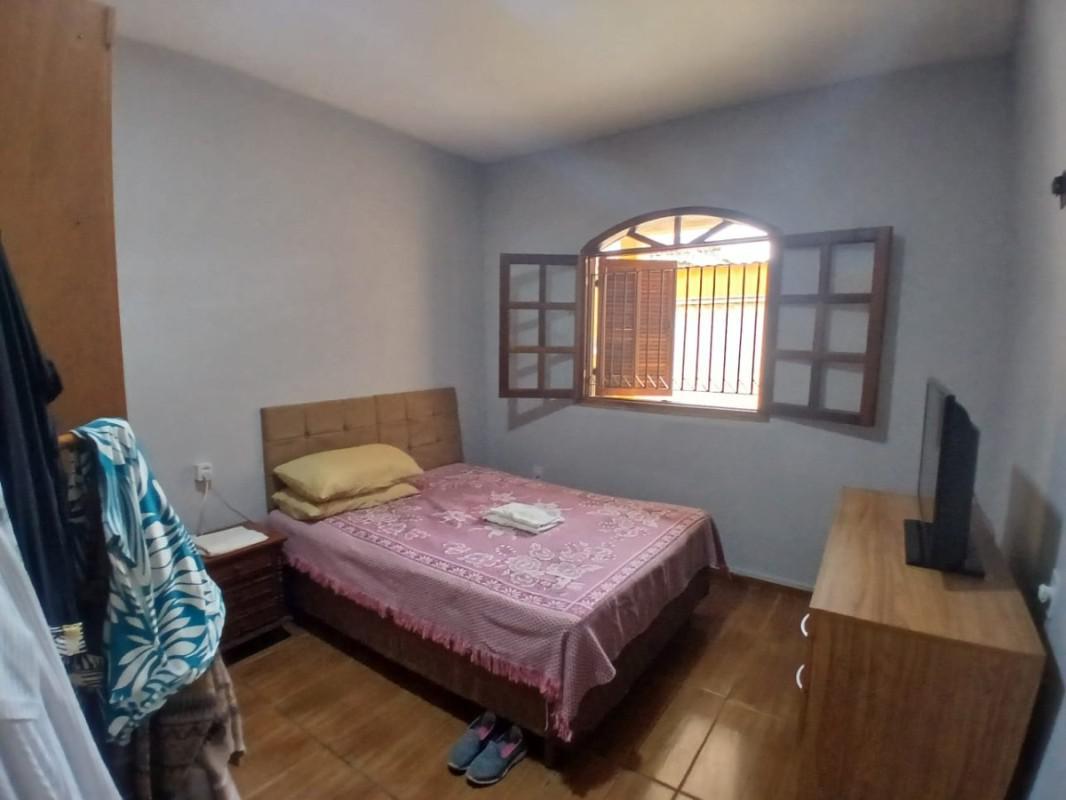Casa, Campo Alegre, 6 Quartos, 3 Vagas, 2 Suítes