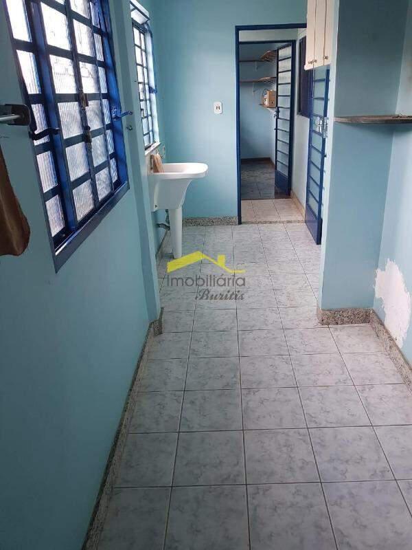 Casa, Cinquentenário, 2 Quartos, 4 Vagas