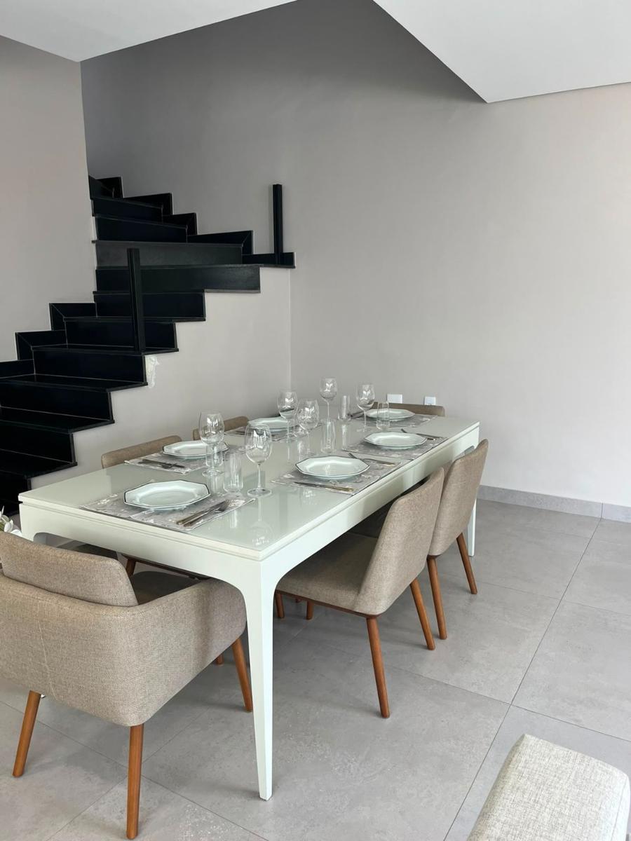 Casa, Trevo, 3 Quartos, 2 Vagas, 3 Suítes