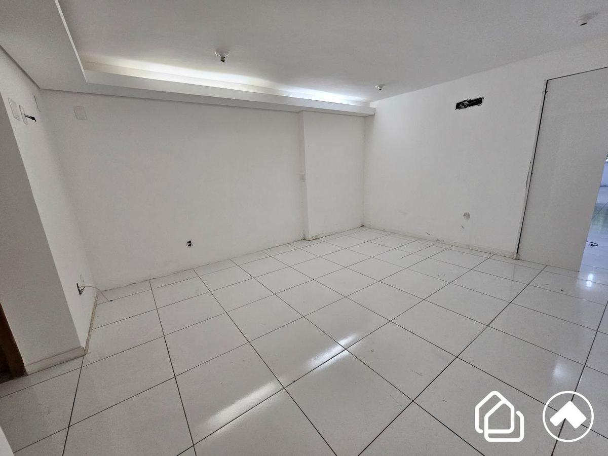 Sala, Barro Preto