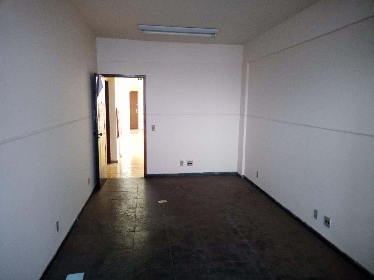 Sala, Floresta, 0 Quarto, 2 Vagas