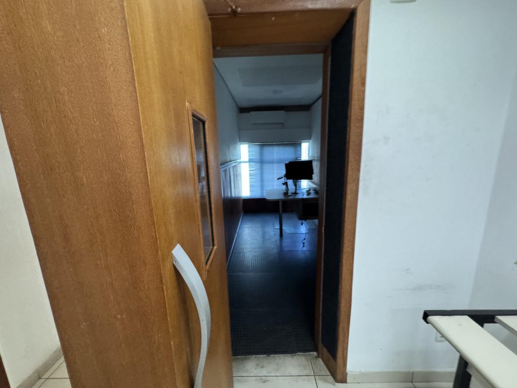 Andar, Centro, 0 Quarto, 10 Vagas