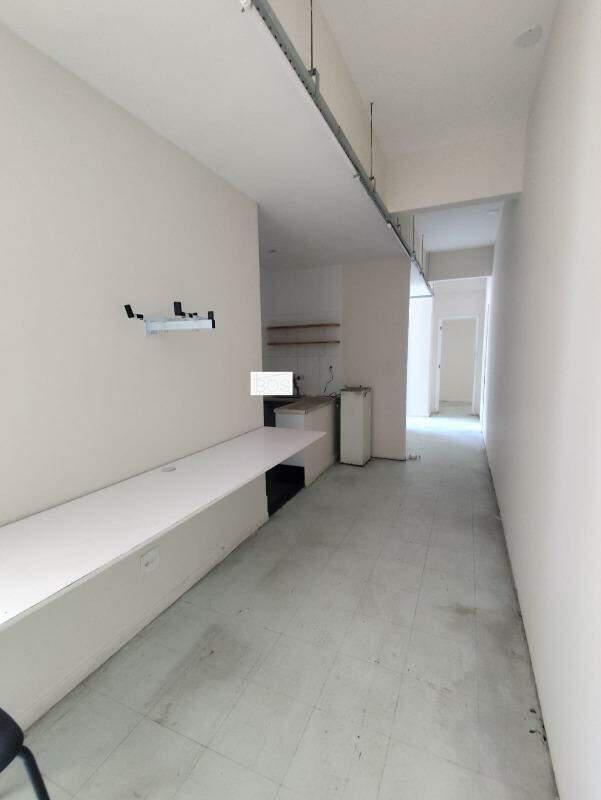 Andar, Centro, 0 Quarto, 0 Vaga