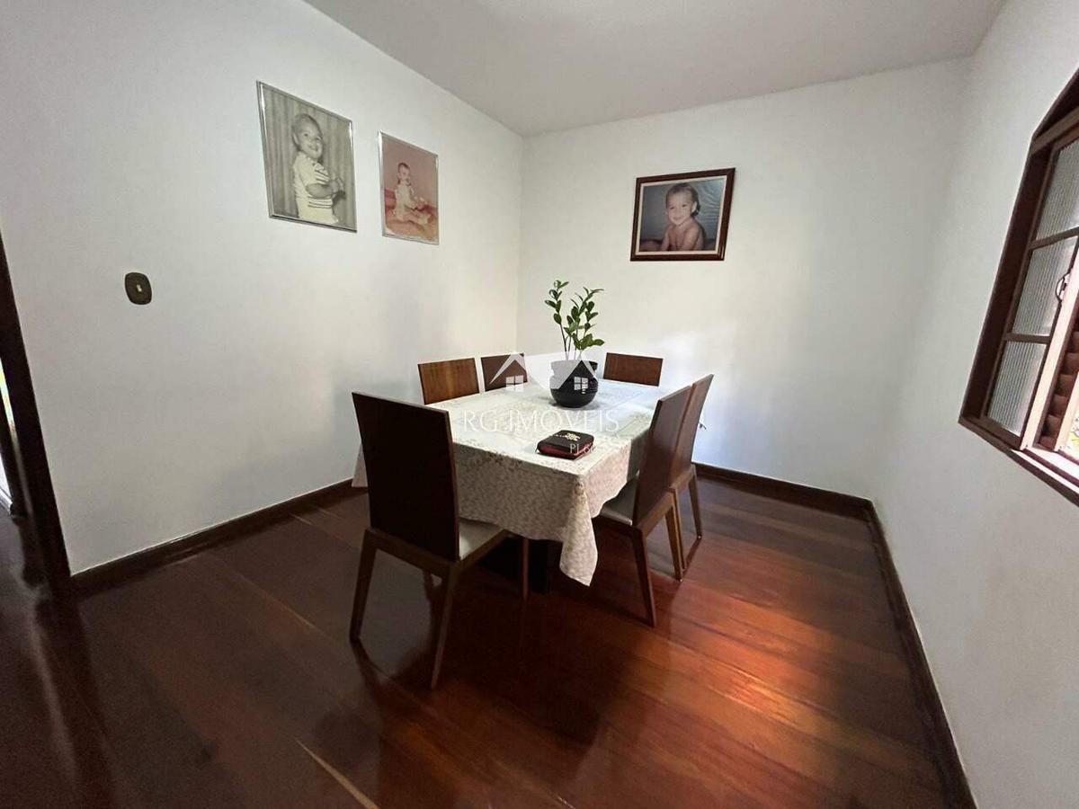 Casa, Milionários, 4 Quartos, 4 Vagas, 1 Suíte