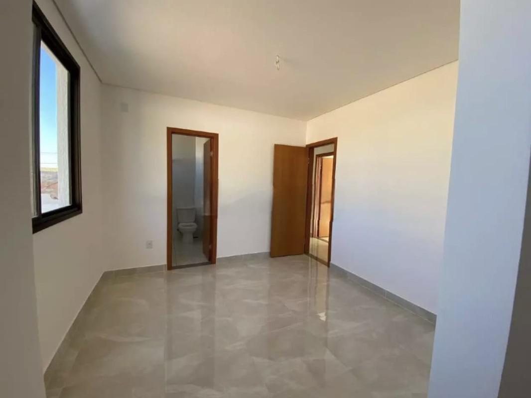 Casa, Trevo, 3 Quartos, 2 Vagas, 1 Suíte