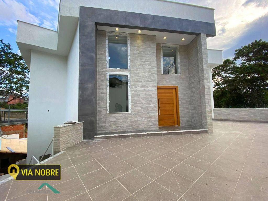 Casa, Estoril, 3 Quartos, 4 Vagas, 1 Suíte