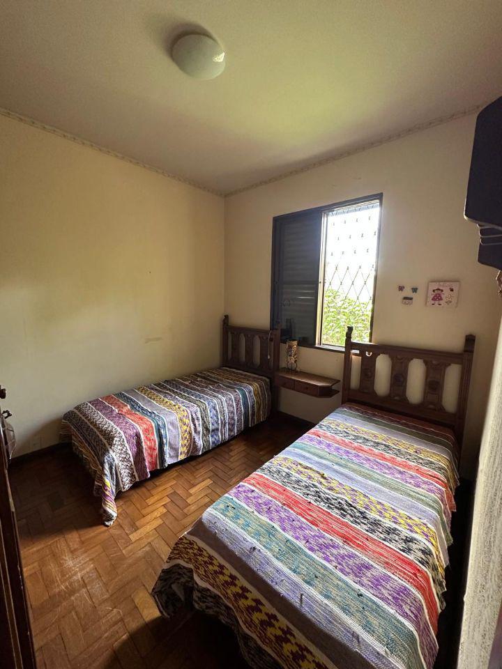 Casa, Cachoeirinha, 3 Quartos, 4 Vagas, 1 Suíte