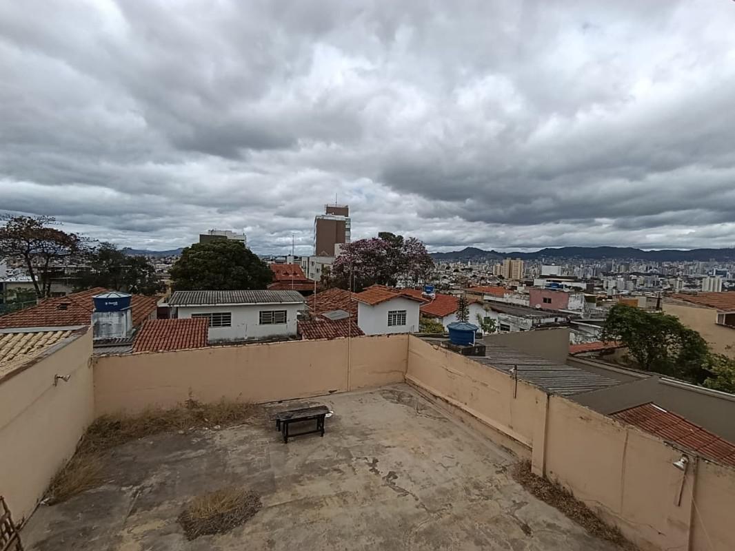 Casa, Caiçaras, 3 Quartos, 9 Vagas, 1 Suíte