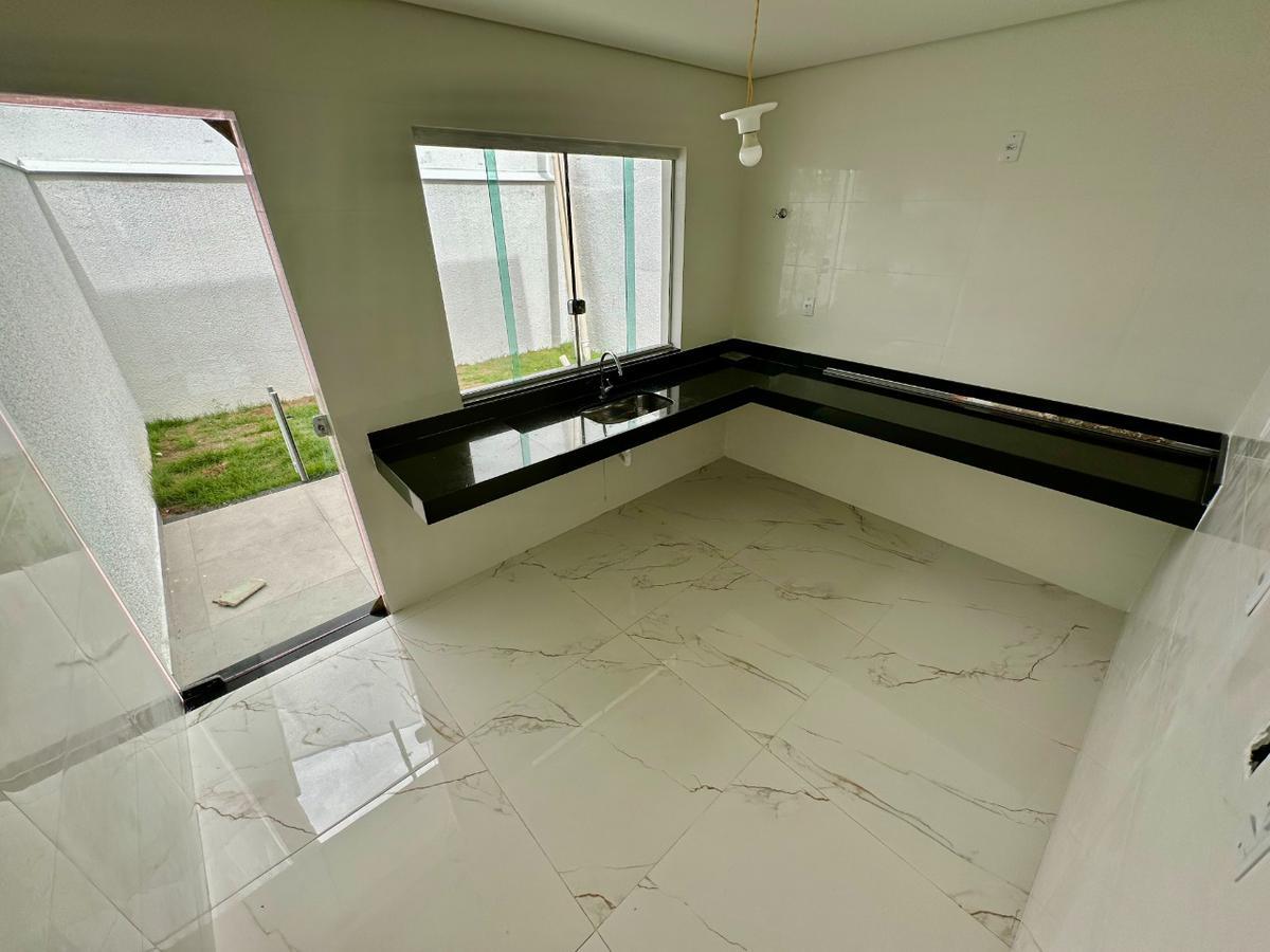 Casa, Planalto, 3 Quartos, 2 Vagas, 1 Suíte